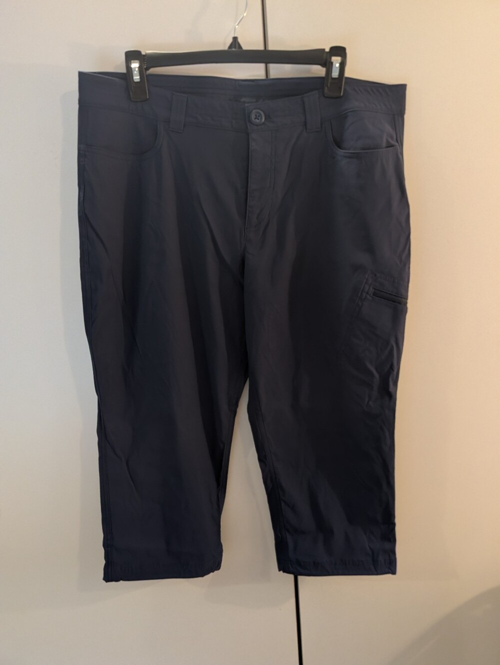 Eddie Bauer Woman's Size 14 Women's Navy Utility Capri